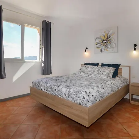 3 Bedroom Nice In Apartment Bastelicaccia
