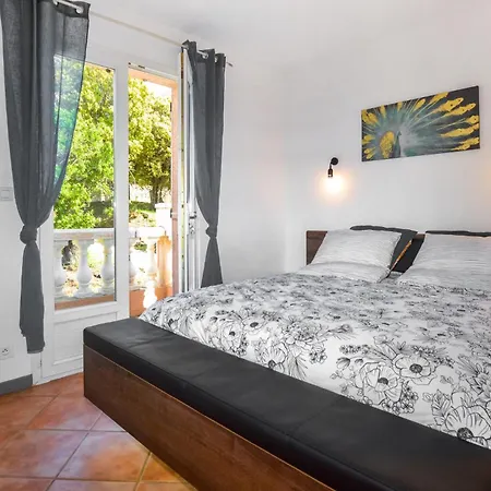 Apartment 3 Bedroom Nice In Bastelicaccia